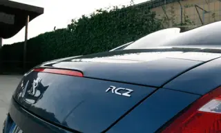 Сепаратист. За какие ценности воюет необычное купе Peugeot RCZ?