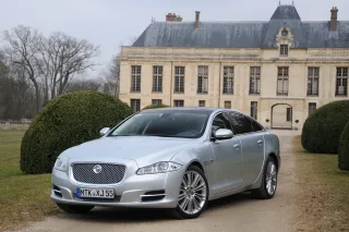 Jaguar XJ New: Jaguar-r-r!