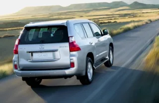Щоб виправдати існування Lexus GX460, потрібно...