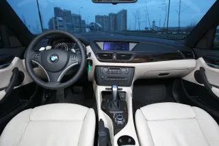 Тест-драйв BMW X1: война полов