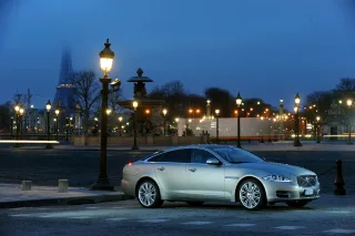 Jaguar XJ New: Jaguar-r-r!