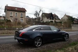 Jaguar XJ New: Jaguar-r-r!