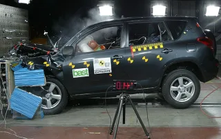 Оновлена Toyota RAV4.