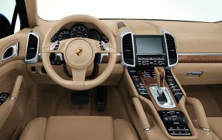 Porsche Cayenne S и Porsche Cayenne Turbo.