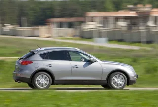 В городе IN. Обкатываем Infiniti G37 Cabrio, EX37 и G25 за день