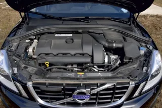 Volvo XC 60 з новим трилітровим бензиновим турбодвигуном T6