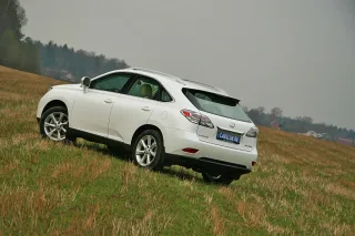 Тест-драйв Lexus RX350: синонім комфорту
