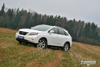 Тест-драйв Lexus RX350: синонім комфорту