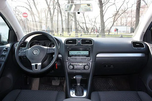 Volkswagen Golf VI: трудности перевода