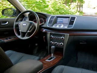 A hundred steps ahead. We found out where the all-wheel-drive Nissan Teana is found