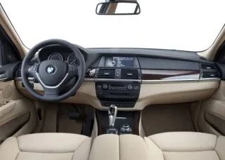 BMW X5. Обережно, крокодили!