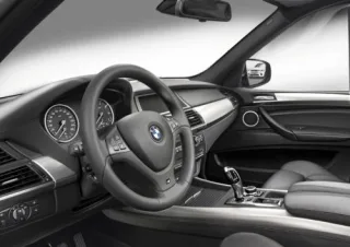 BMW X5. Обережно, крокодили!