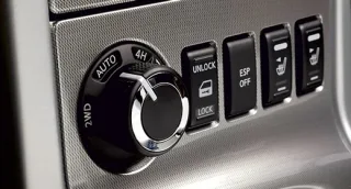 Рестайлінг Nissan Pathfinder і Navara