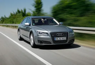 Audi A8 L W12.