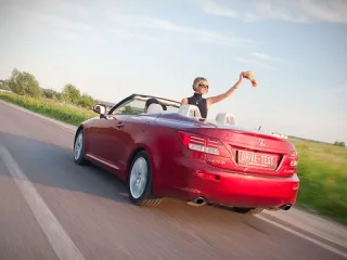 Idler. Trying not to catch a cold in the Lexus IS 250C convertible