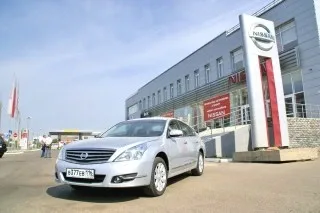 Nissan Teana