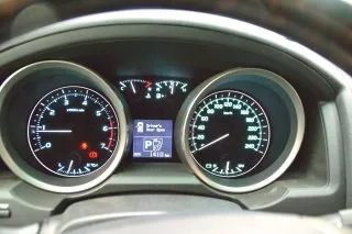 Toyota LC200