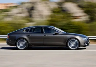 След в след. Возвращаемся в бизнес-класс с хэтчбеком Audi A7 Sportback