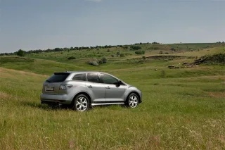 Оновлена Mazda CX-7.