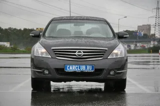 Тест-драйв Nissan Teana Four: бізнес за МКАДом