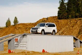 Joker. Assessing the power of the Mitsubishi Pajero 3.0 SUV