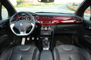 Тест-драйв Citroen DS3: стильна скарбничка