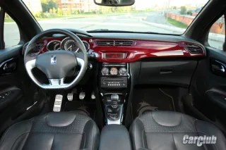Тест-драйв Citroen DS3: стильна скарбничка