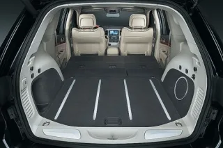 Jeep Grand Cherokee. Indians and cowboys