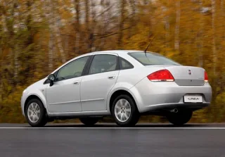 Сжать кулак. Пересчитываем по пальцам плюсы седана Fiat Linea