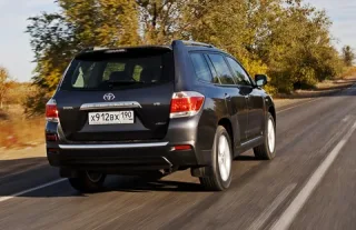 Не шовковий шлях. Доводимо до поволзької крайності кросовер Toyota Highlander