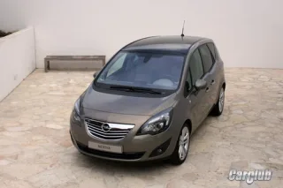 Тест-драйв Opel Meriva: Распашонка