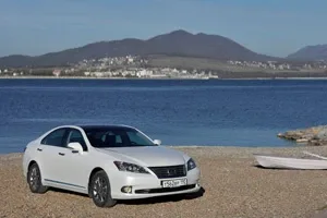 Тест-драйв Lexus ES 350: Хороша погода