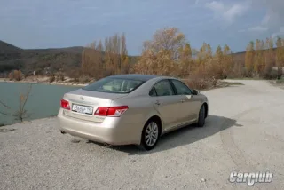 Тест-драйв Lexus ES 350: Хороша погода