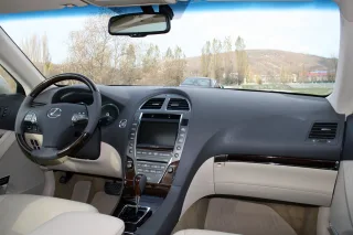 Тест-драйв Lexus ES 350: Хороша погода