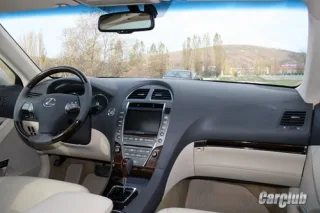 Тест-драйв Lexus ES 350: Хороша погода