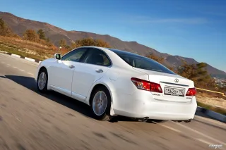Тест-драйв Lexus ES 350: Хороша погода
