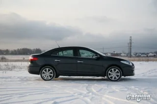Тест-драйв Renault Fluence: семейные ценности