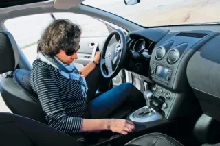 Кроссовер до 25 000 долларов. Mitsubishi ASX vs Nissan Qashqai