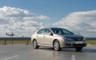 Renault Latitude.