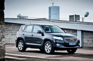 KIA Sportage vs Toyota RAV4: Час змін