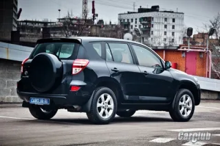 KIA Sportage vs Toyota RAV4: Час змін