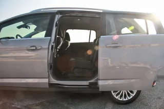 Тест-драйв Ford Grand C-MAX: Крестная семья