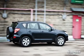 KIA Sportage vs Toyota RAV4: Час змін