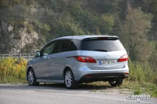 Test drive Mazda5: stylish family man