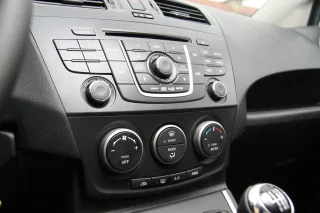Test drive Mazda5: stylish family man