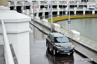 Тест-драйв Toyota Highlander: Безкарність