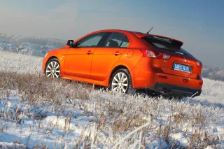 Test drive Mitsubishi Lancer Ralliart: "Evo" for the people