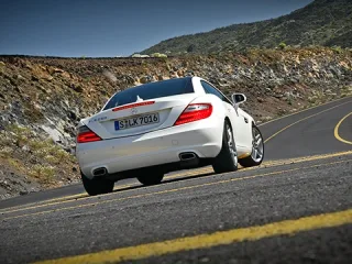 Sportlichkeit. Determining the gender of the Mercedes-Benz SLK roadster
