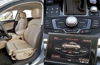 Дореволюционный. Теряемся во времени за рулём нового седана Audi A6