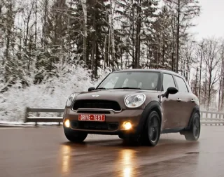 Mini-Пух. Копаемся в опилках кроссовера Mini Cooper S Countryman